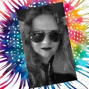 Meet your Posher, Roxanne